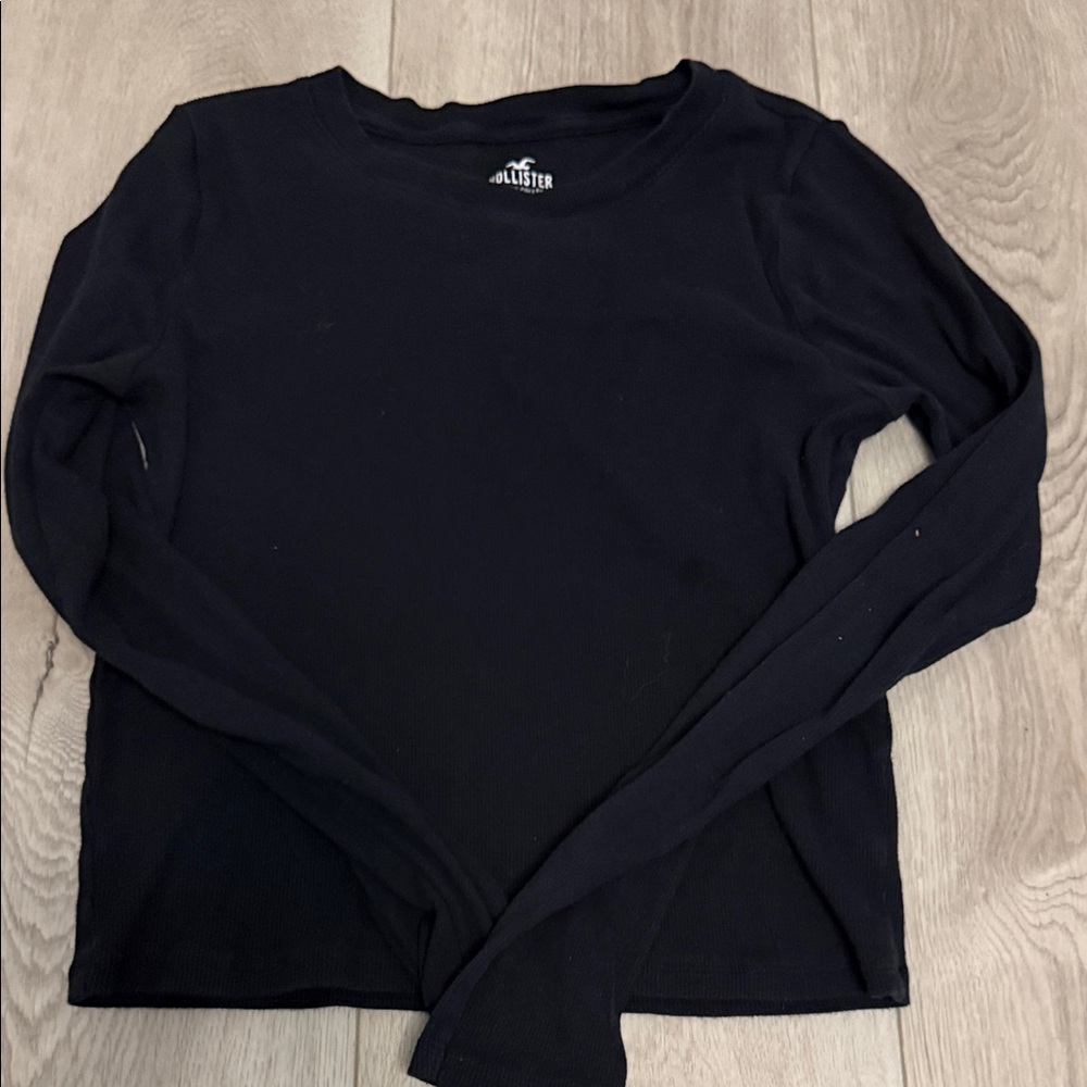 Hollister Women's Classic Black Long Sleeve Tee